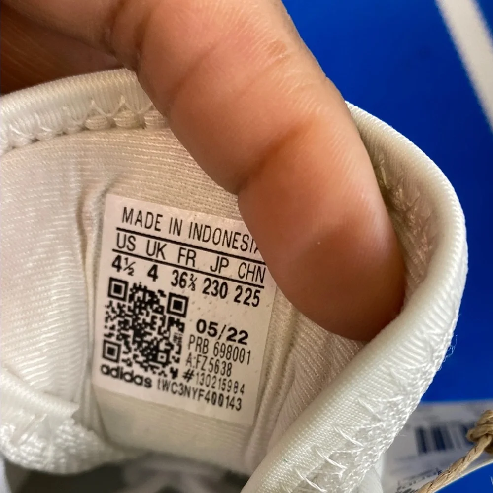 Adidas Kids White Chunky Sneakers FZ5638 Cloud White Dove Grey Size 4.5 NWT